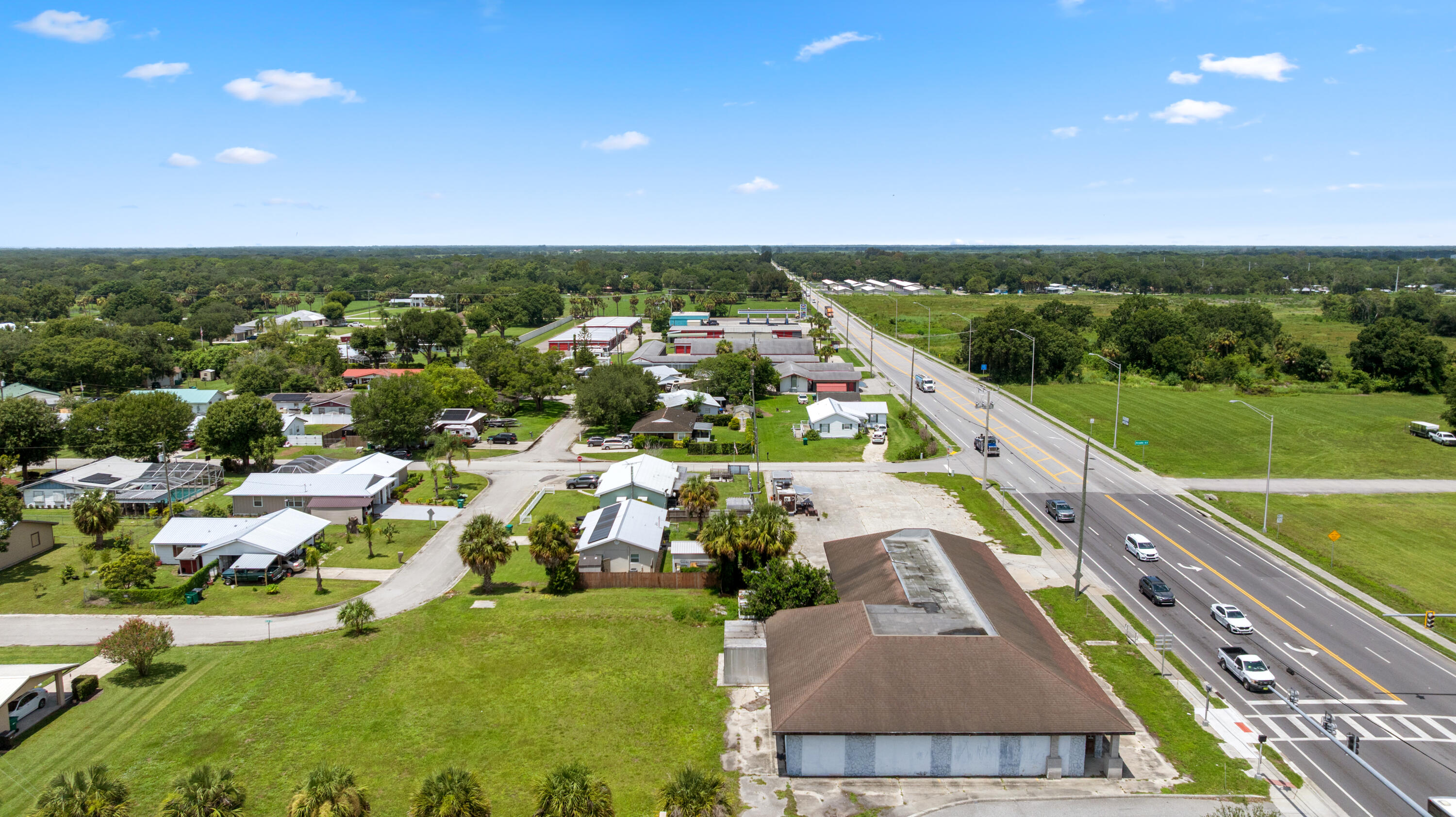 2054 Florida 70 Property Photo 11