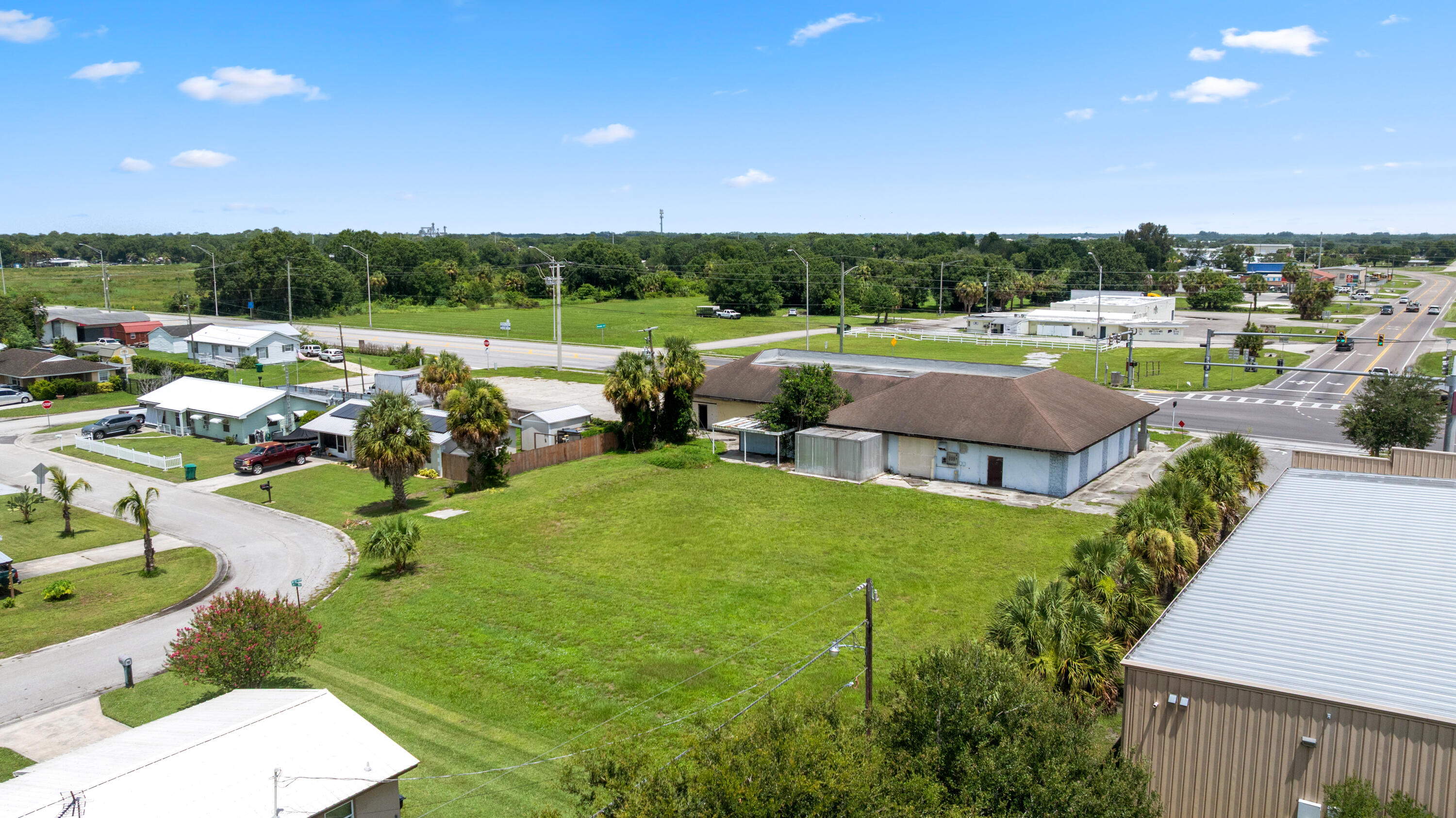 2054 Florida 70 Property Photo 15