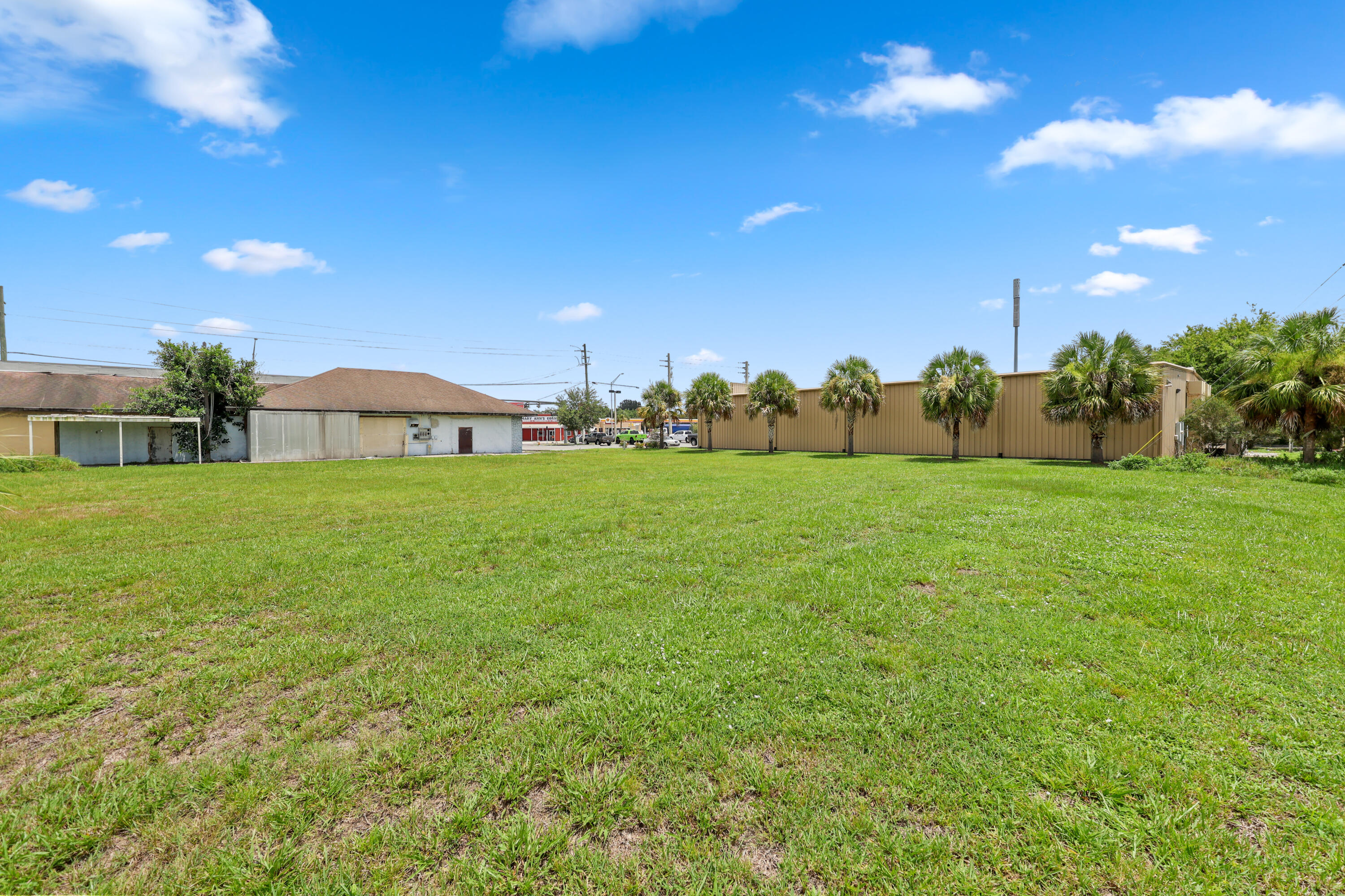 2054 Florida 70 Property Photo 18