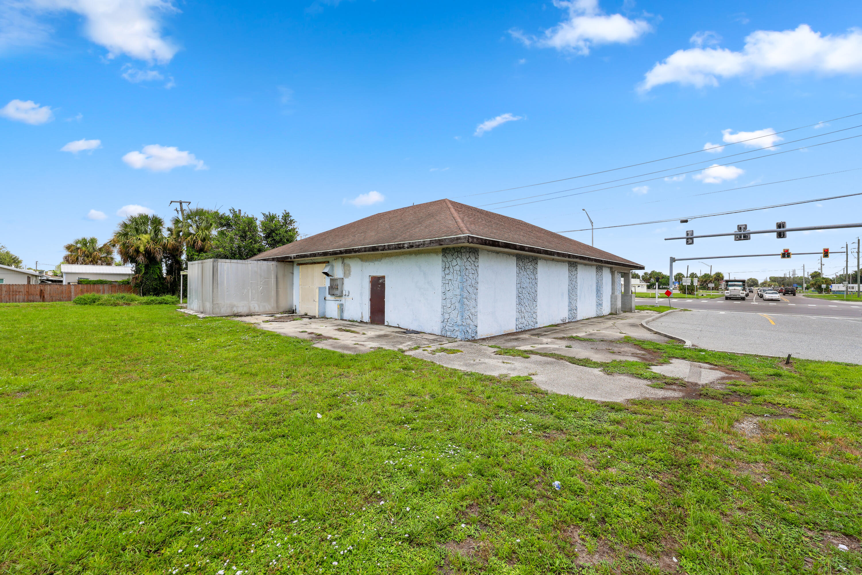 2054 Florida 70 Property Photo 19