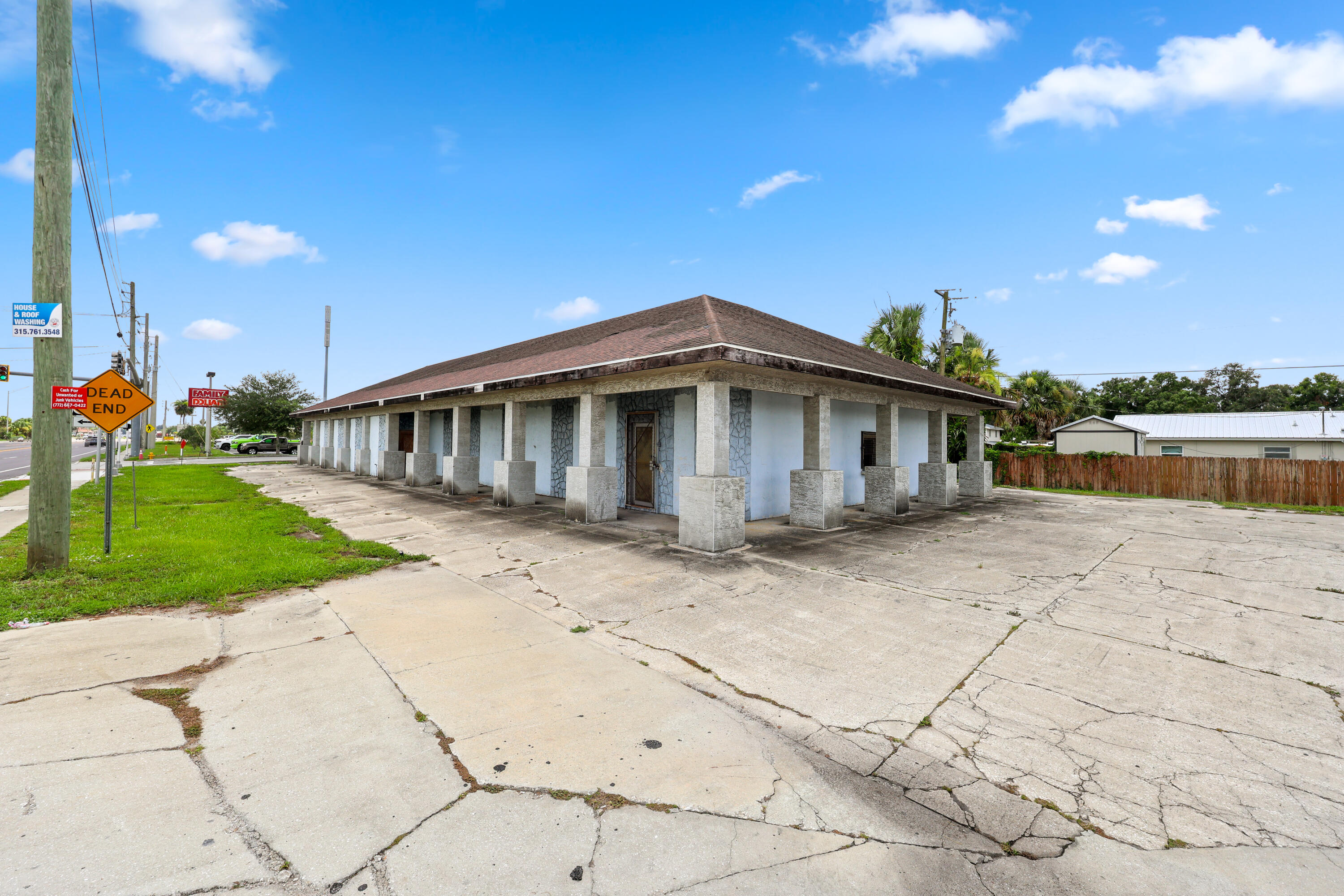 2054 Florida 70 Property Photo 28