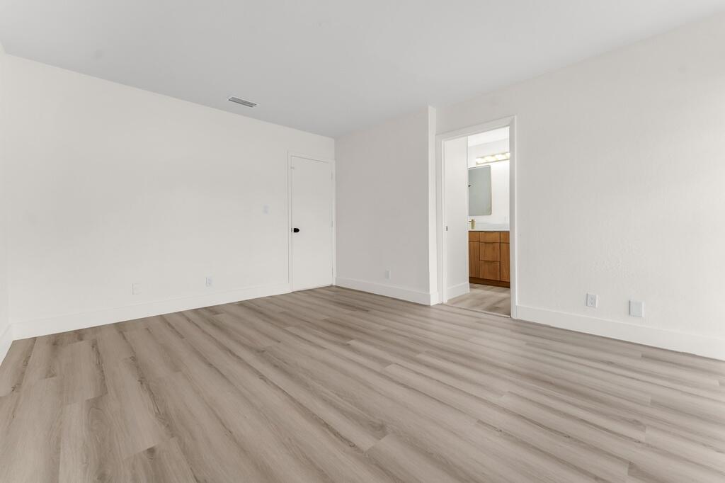 2701 N 34th Avenue 1d Property Photo 8