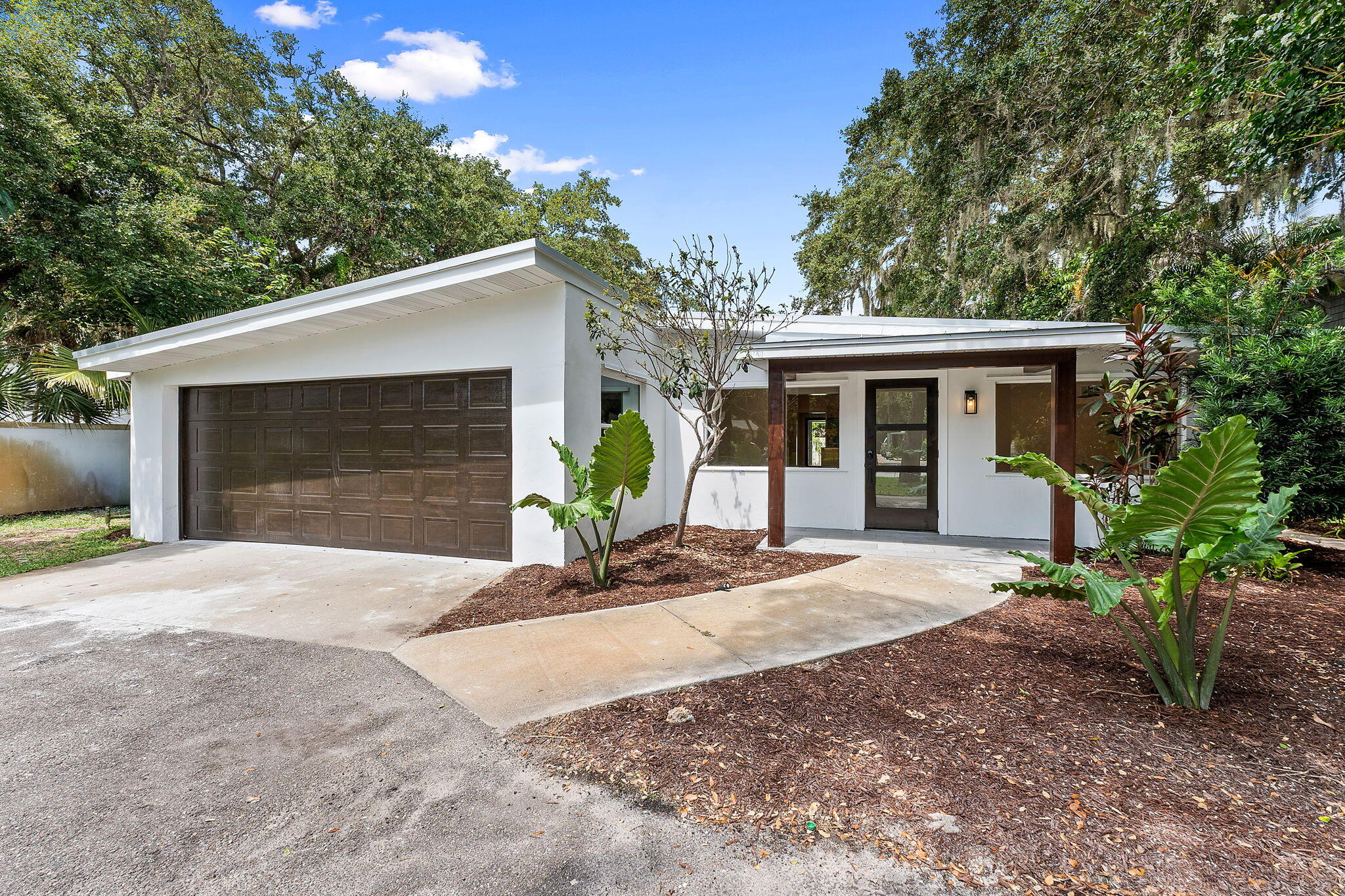 3615 Indian River Drive E Property Photo 1