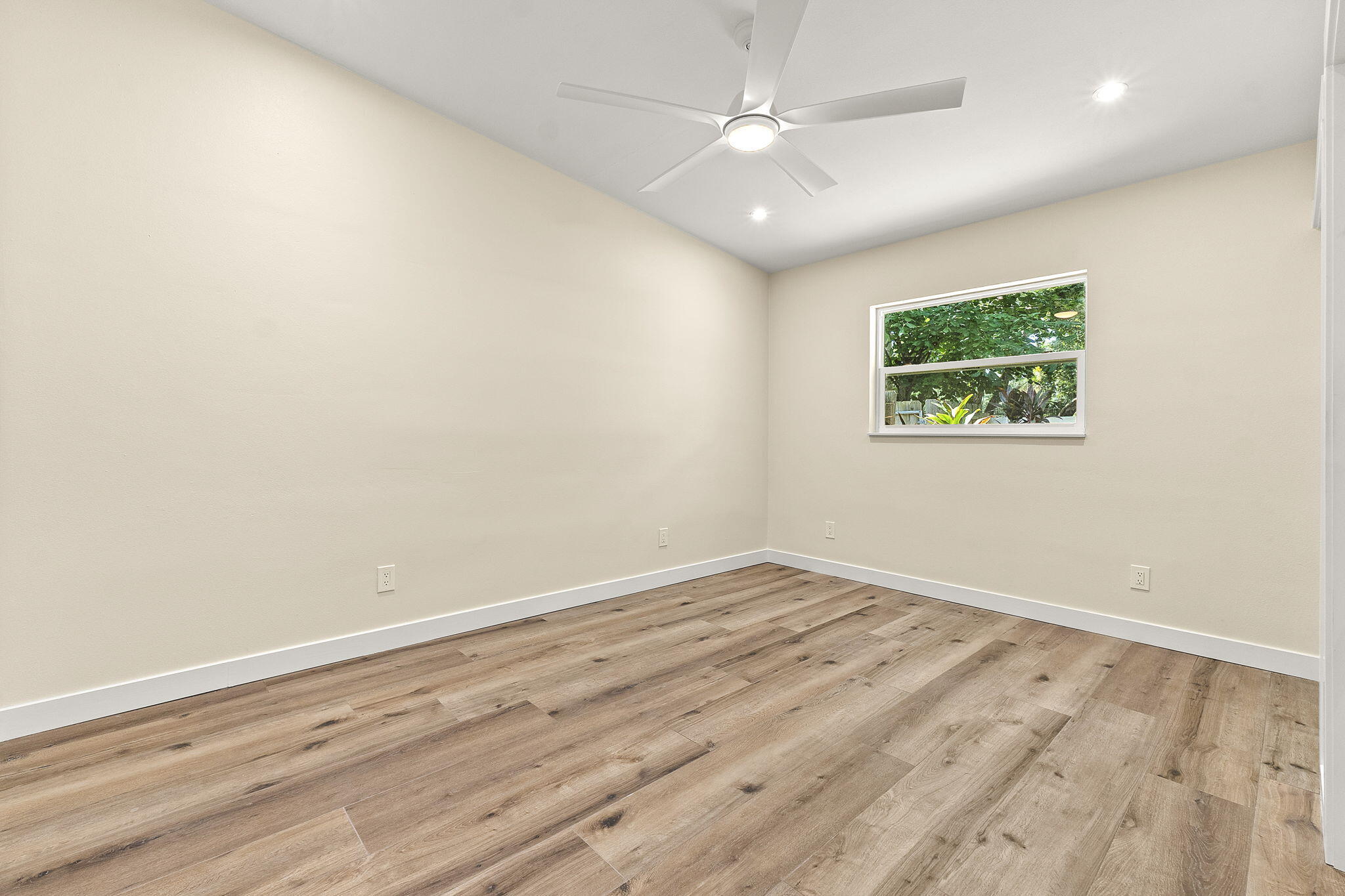 3615 Indian River Drive E Property Photo 16