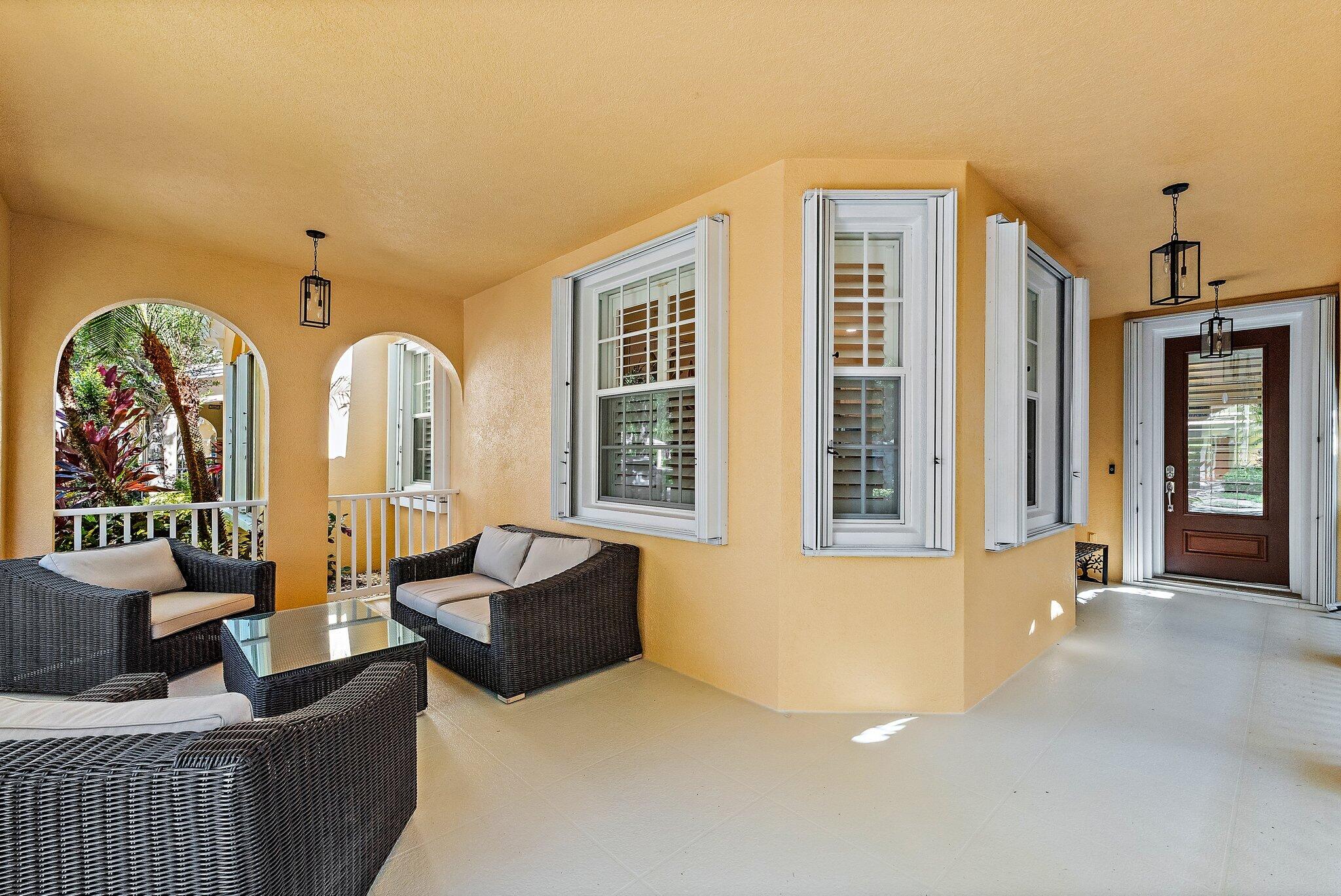 153 Savona Drive Property Photo 11