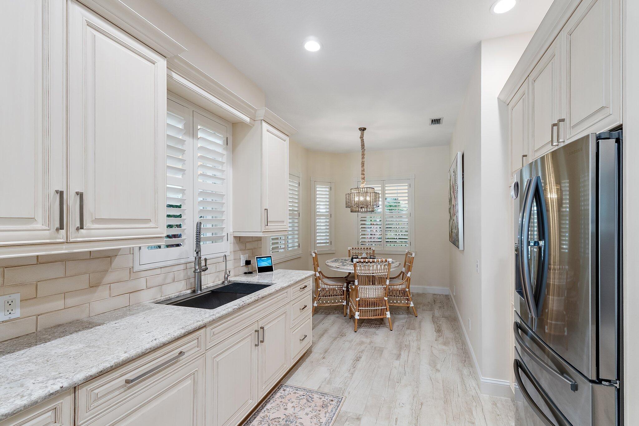 153 Savona Drive Property Photo 17