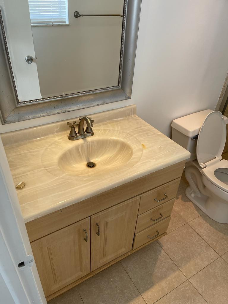 480 Executive Center Drive 3h Property Photo 19