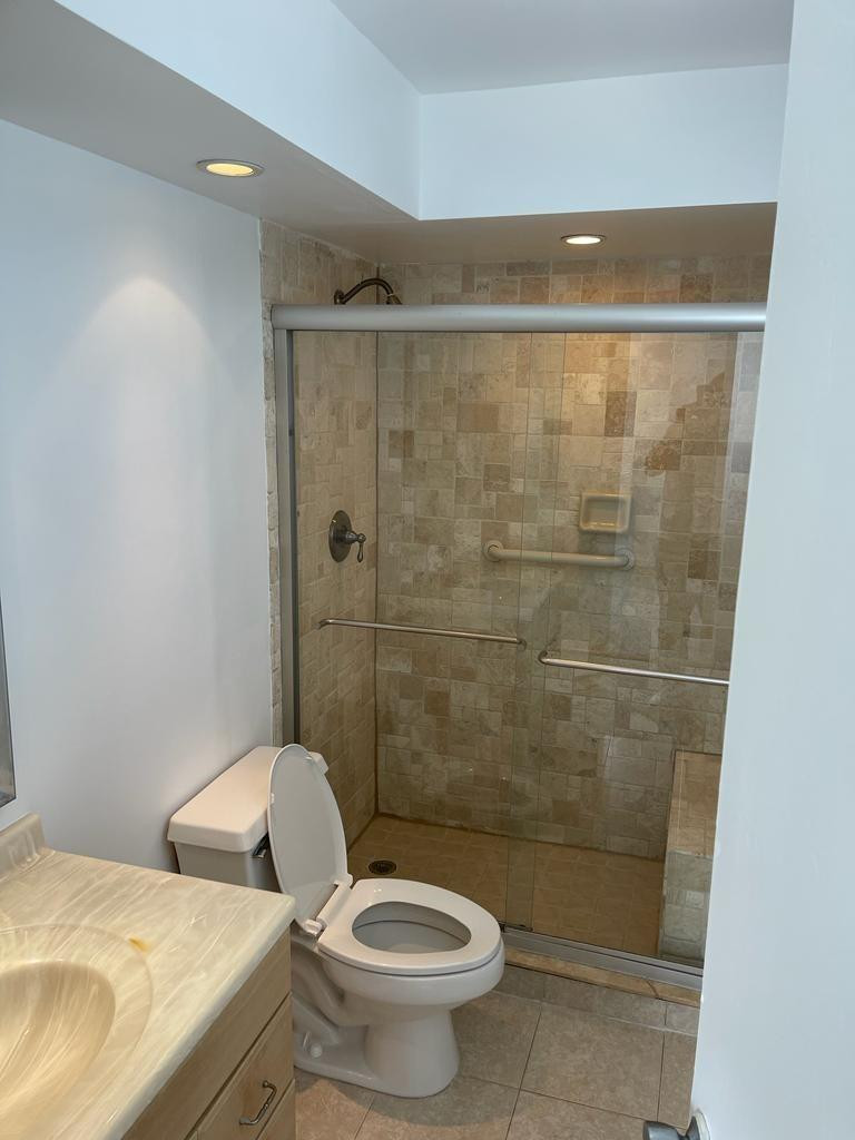 480 Executive Center Drive 3h Property Photo 20