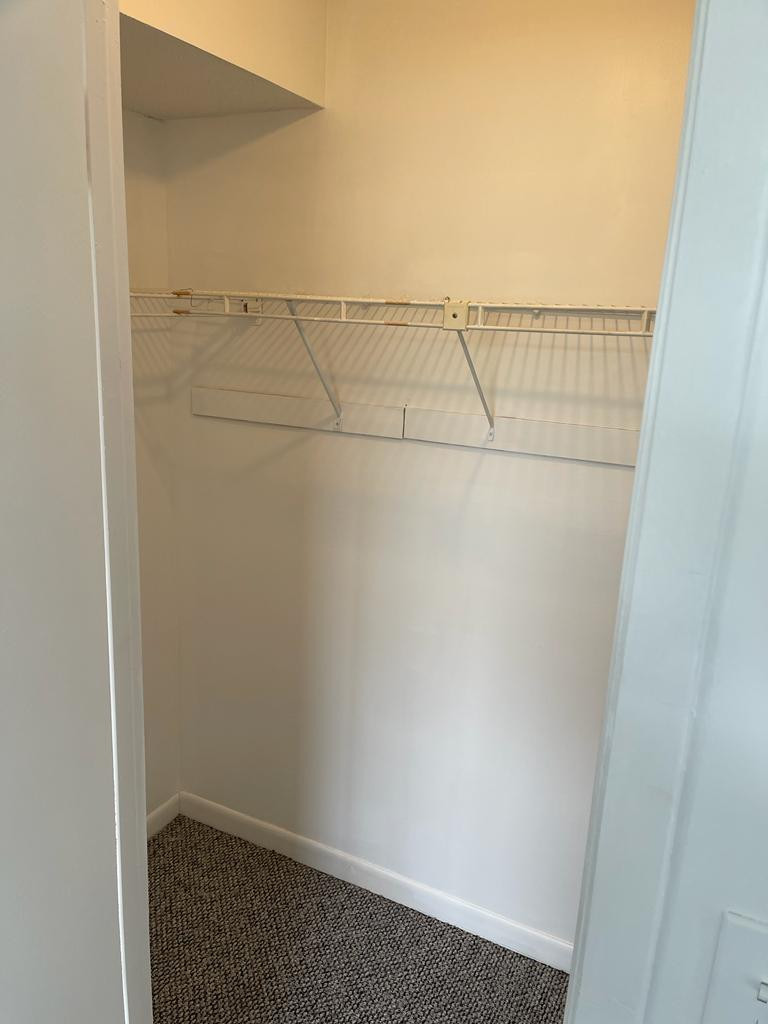 480 Executive Center Drive 3h Property Photo 23