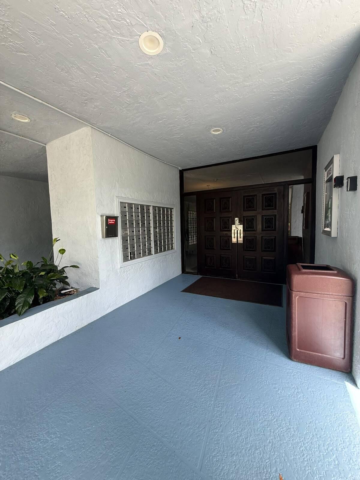 480 Executive Center Drive 3h Property Photo 42
