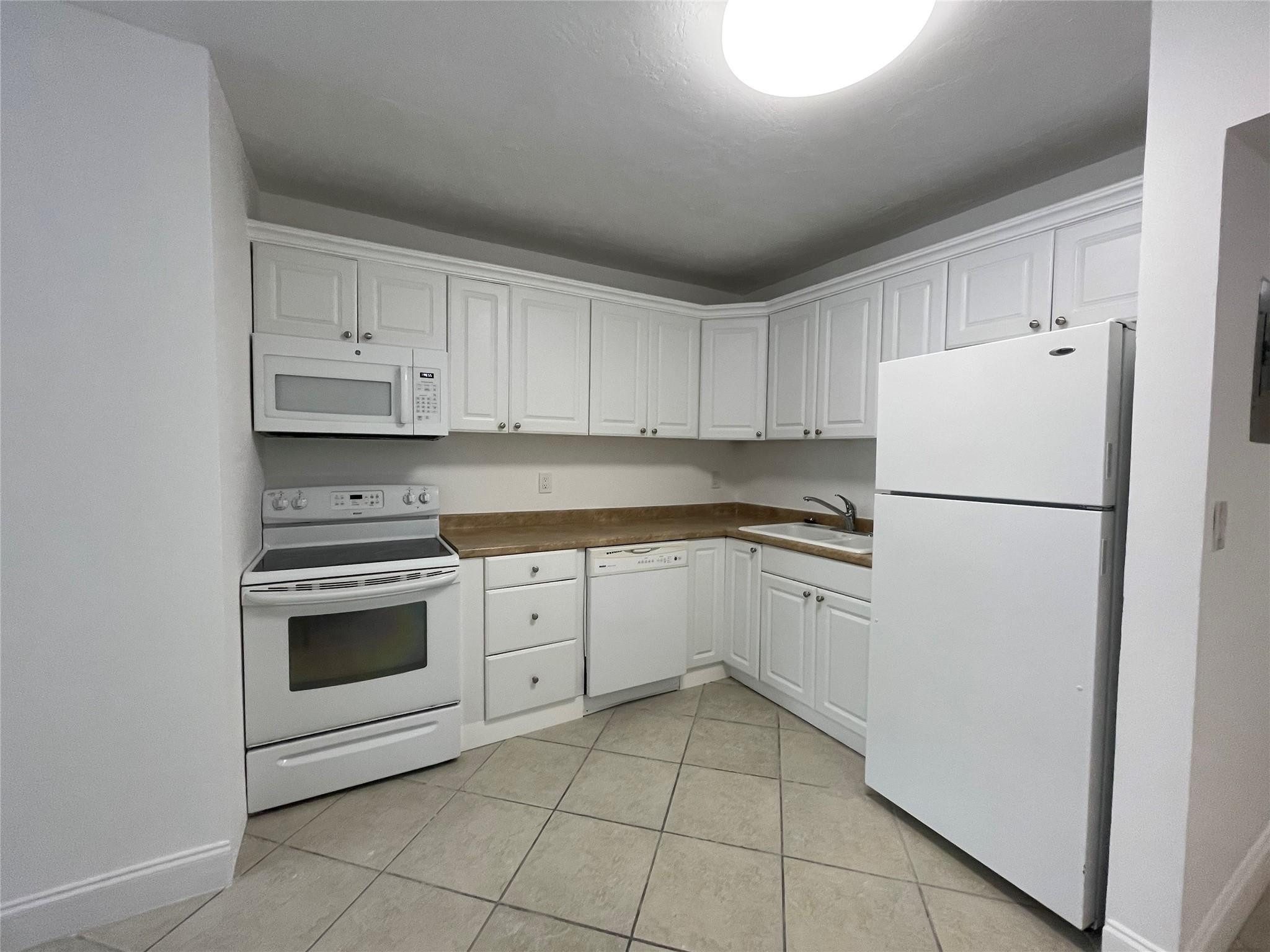 530 S Federal Highway 5 Property Photo 4