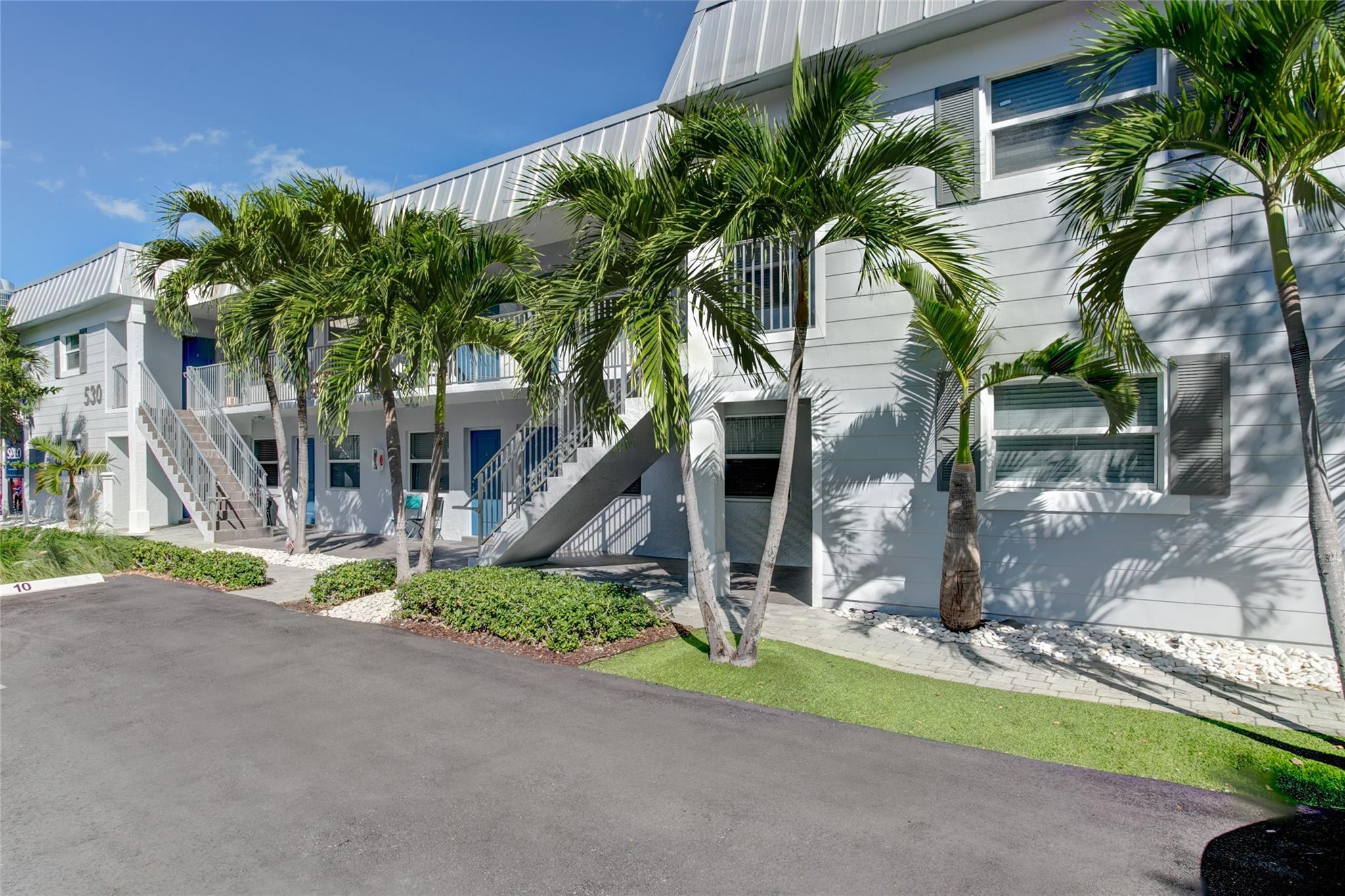 530 S Federal Highway 5 Property Photo 8