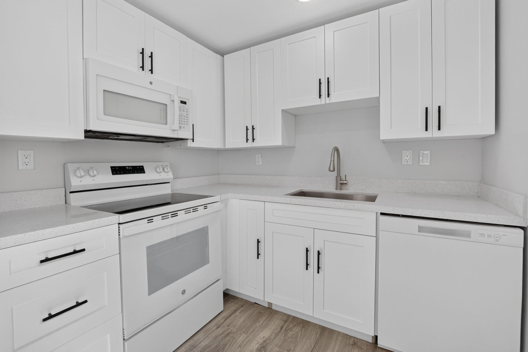 68 Normandy B Property Photo 3