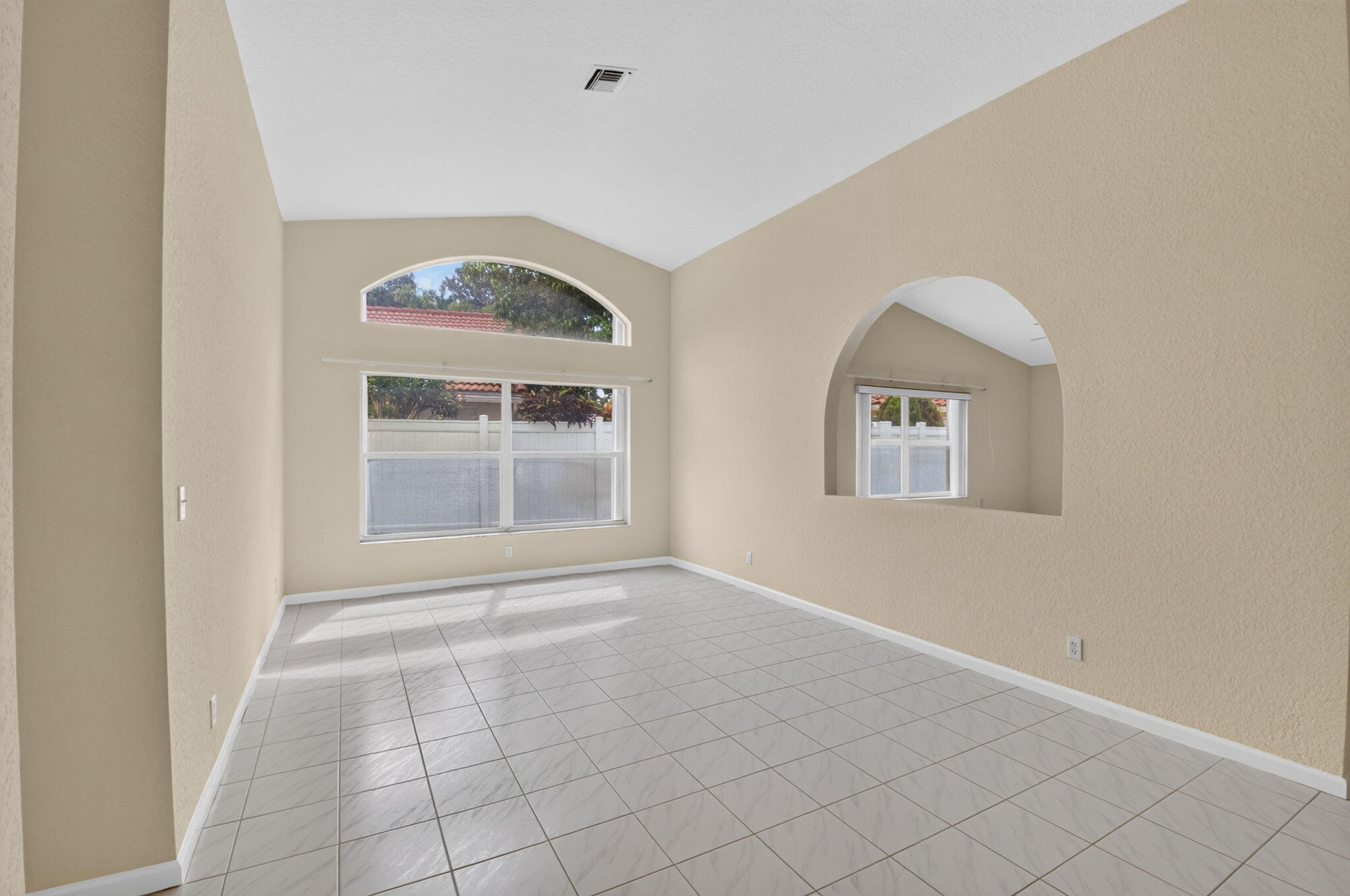 1165 Sea Grape Circle Property Photo 4