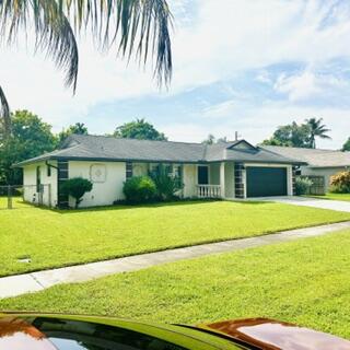 251 Las Palmas Street Property Photo 2