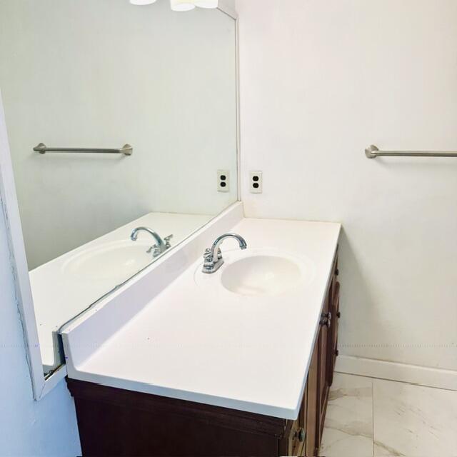 251 Las Palmas Street Property Photo 20