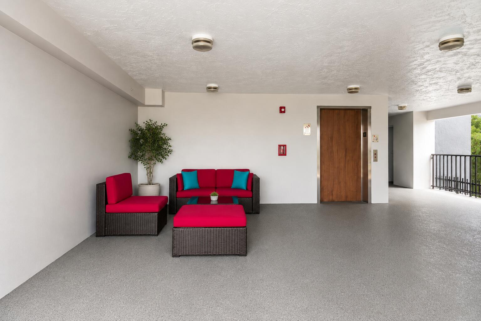 4640 Lucerne Lakes Boulevard W 404 Property Photo 17