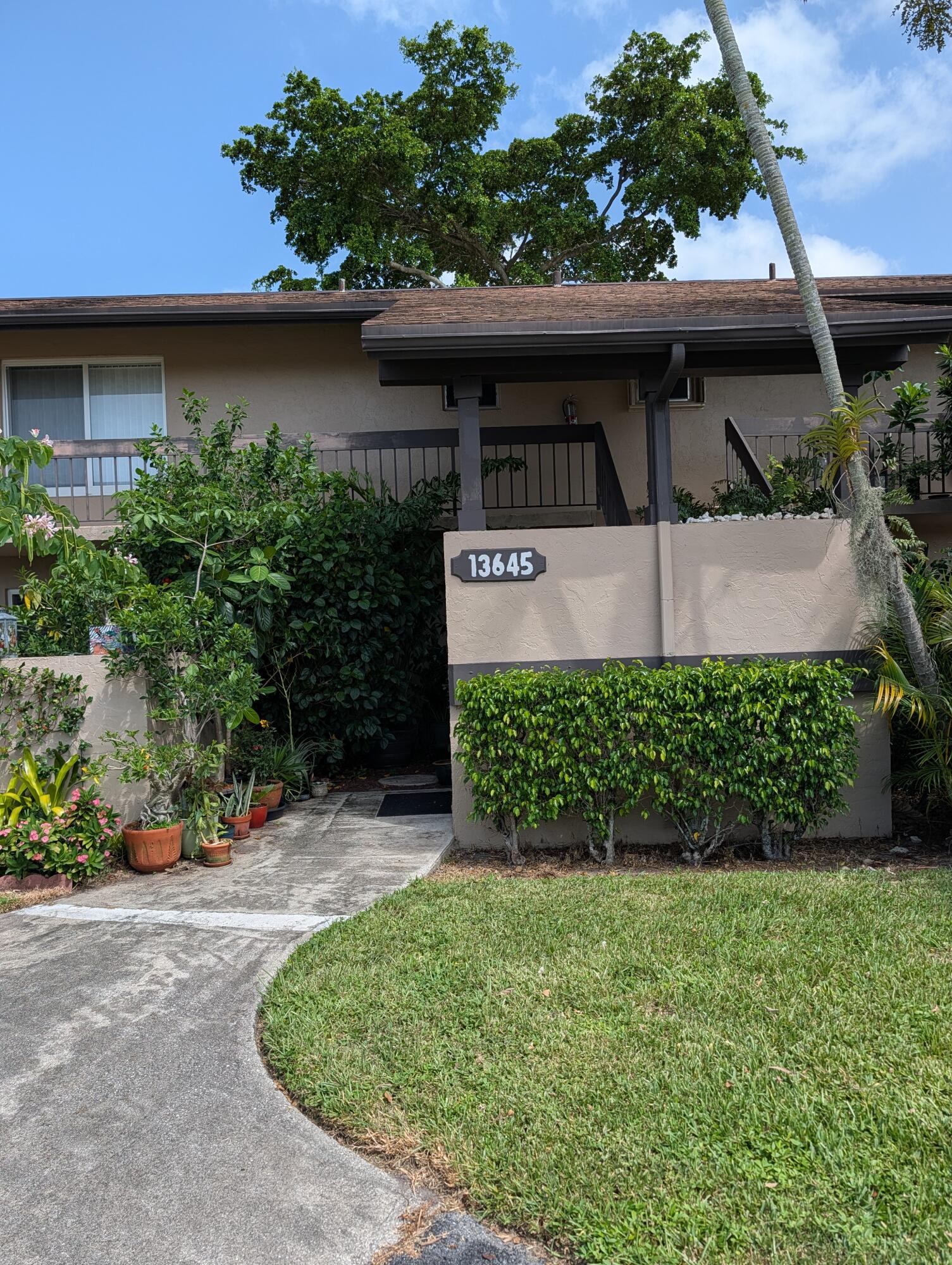 13645 VIA AURORA C Property Photo 1