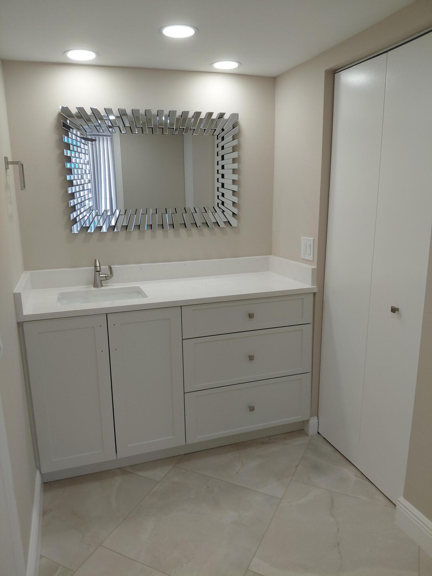1010 S Ocean Boulevard 1515 Property Photo 11