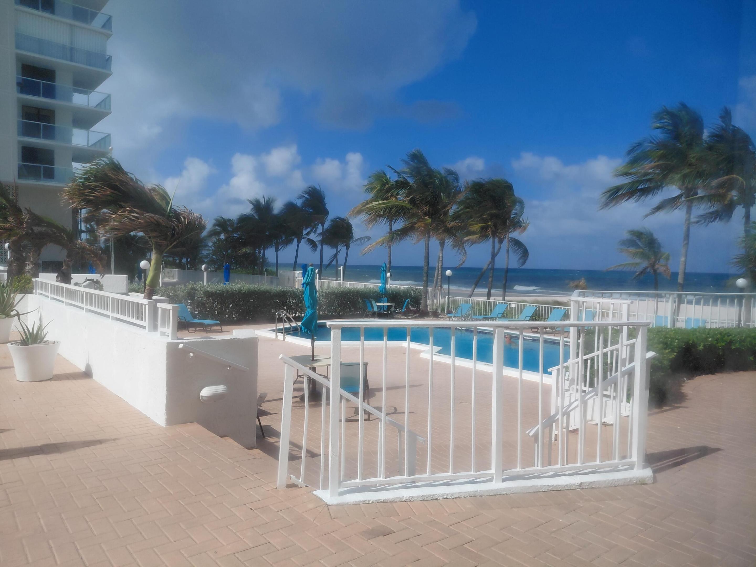 1010 S Ocean Boulevard 1515 Property Photo 22