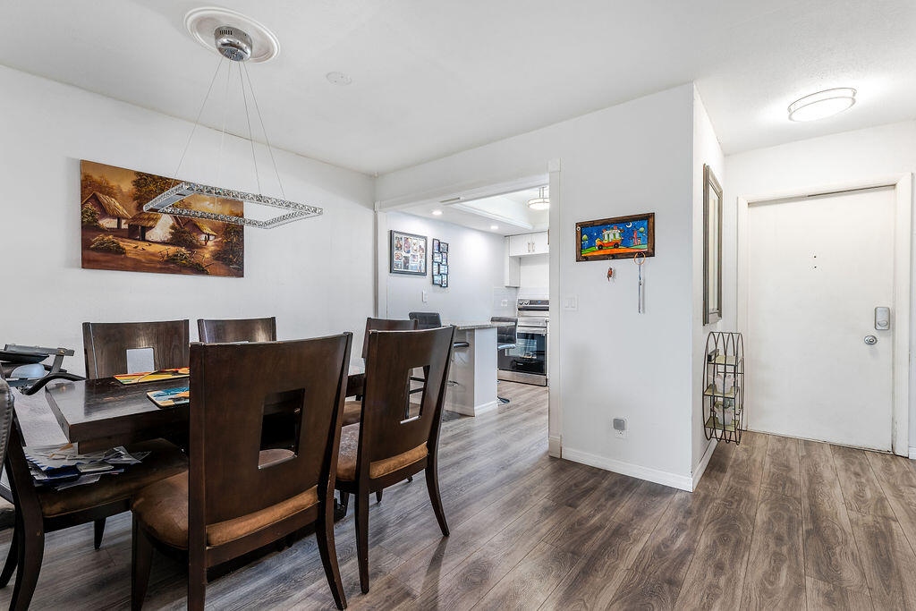 2523 Dudley Drive W B Property Photo 6