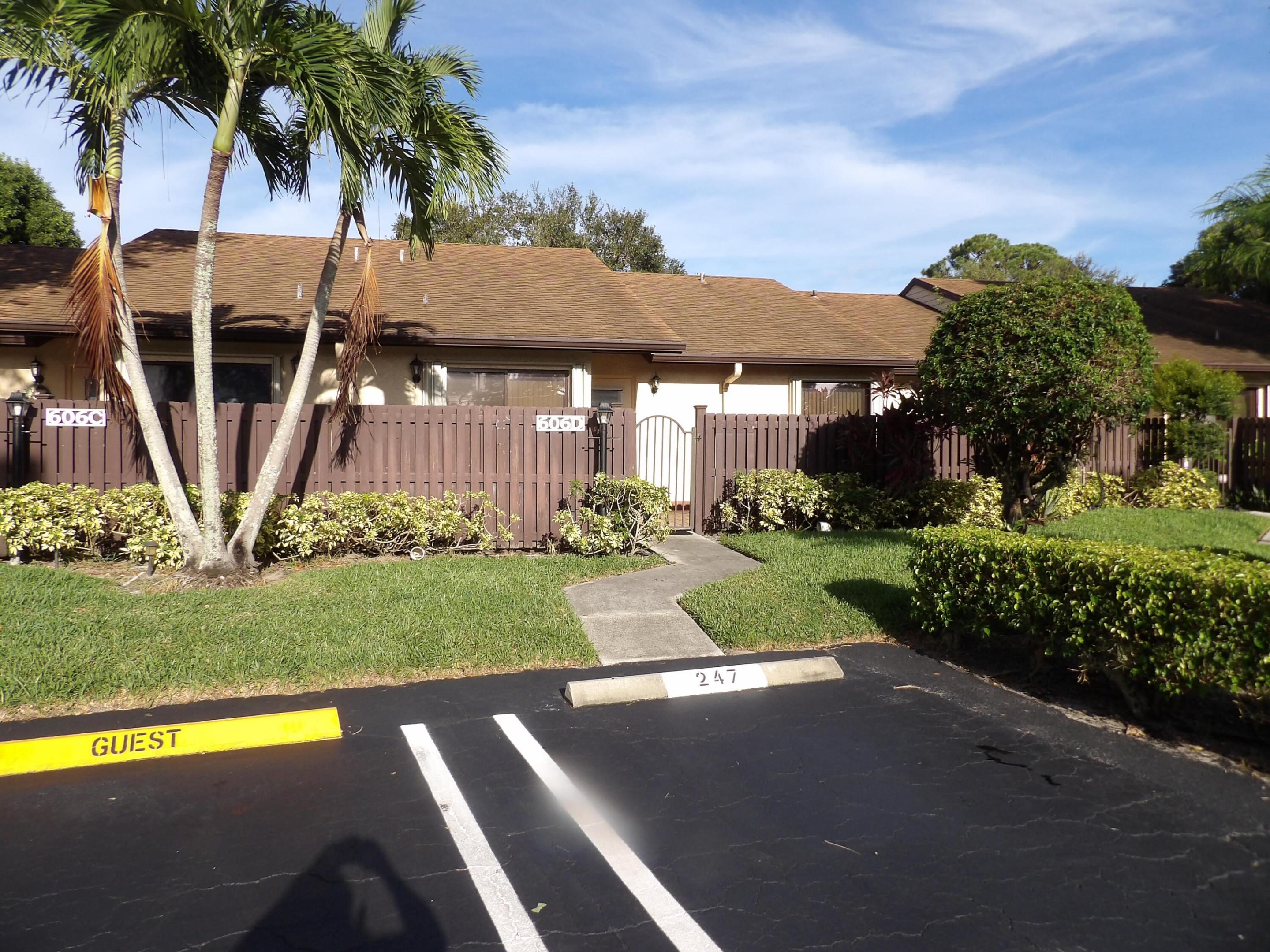 606 Sea Pine Way D Property Photo 2