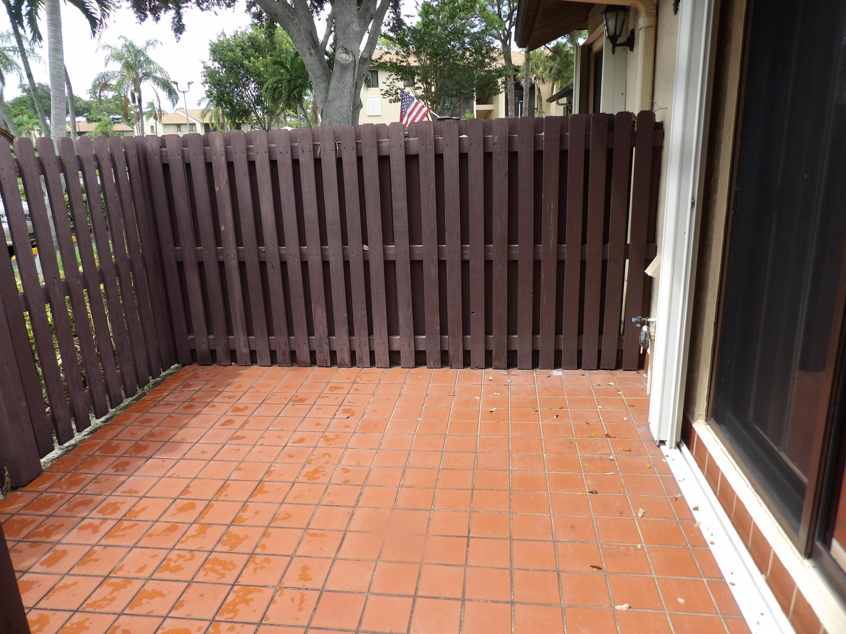 606 Sea Pine Way D Property Photo 6