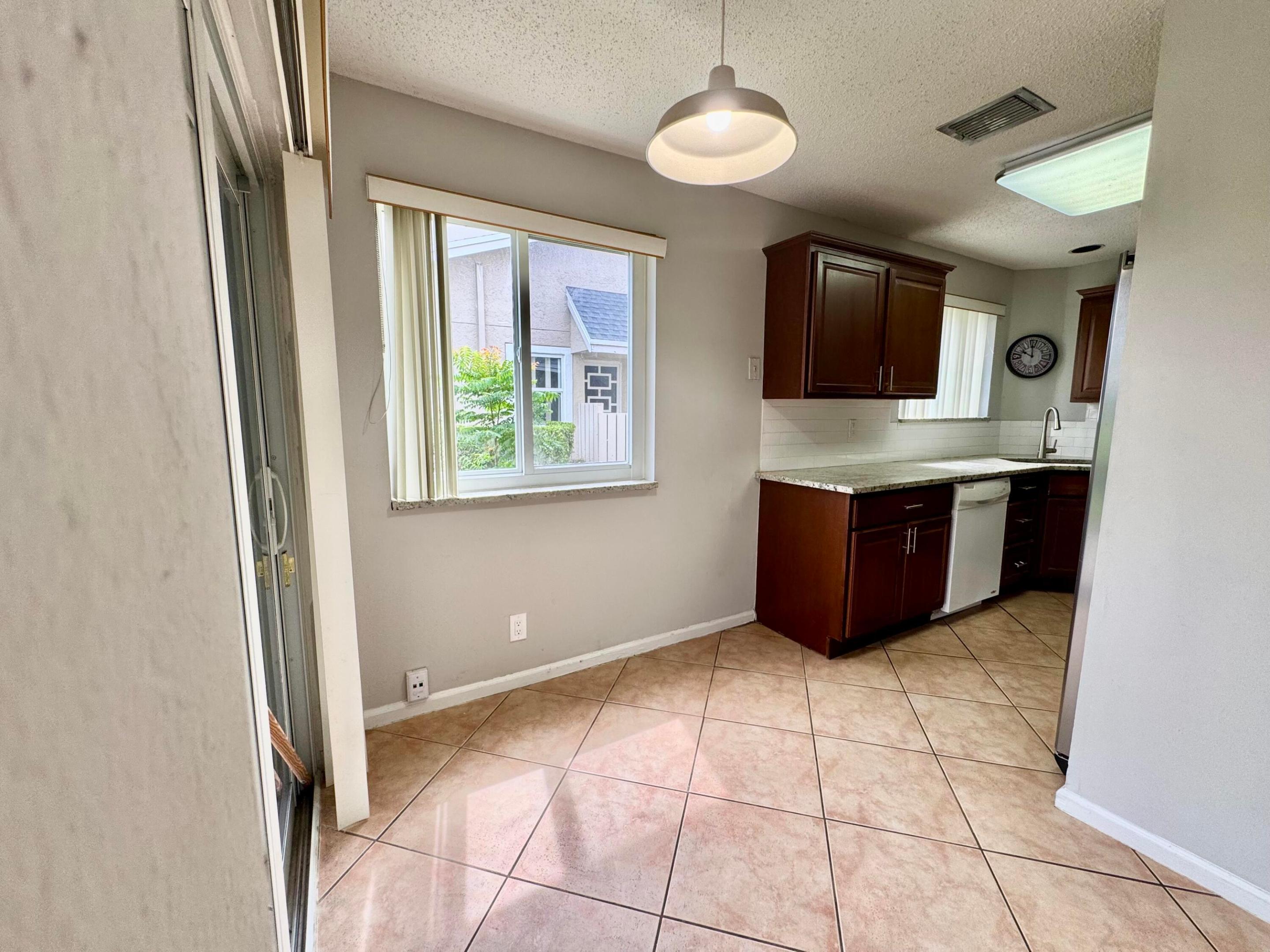 1877 Discovery Way Property Photo 8