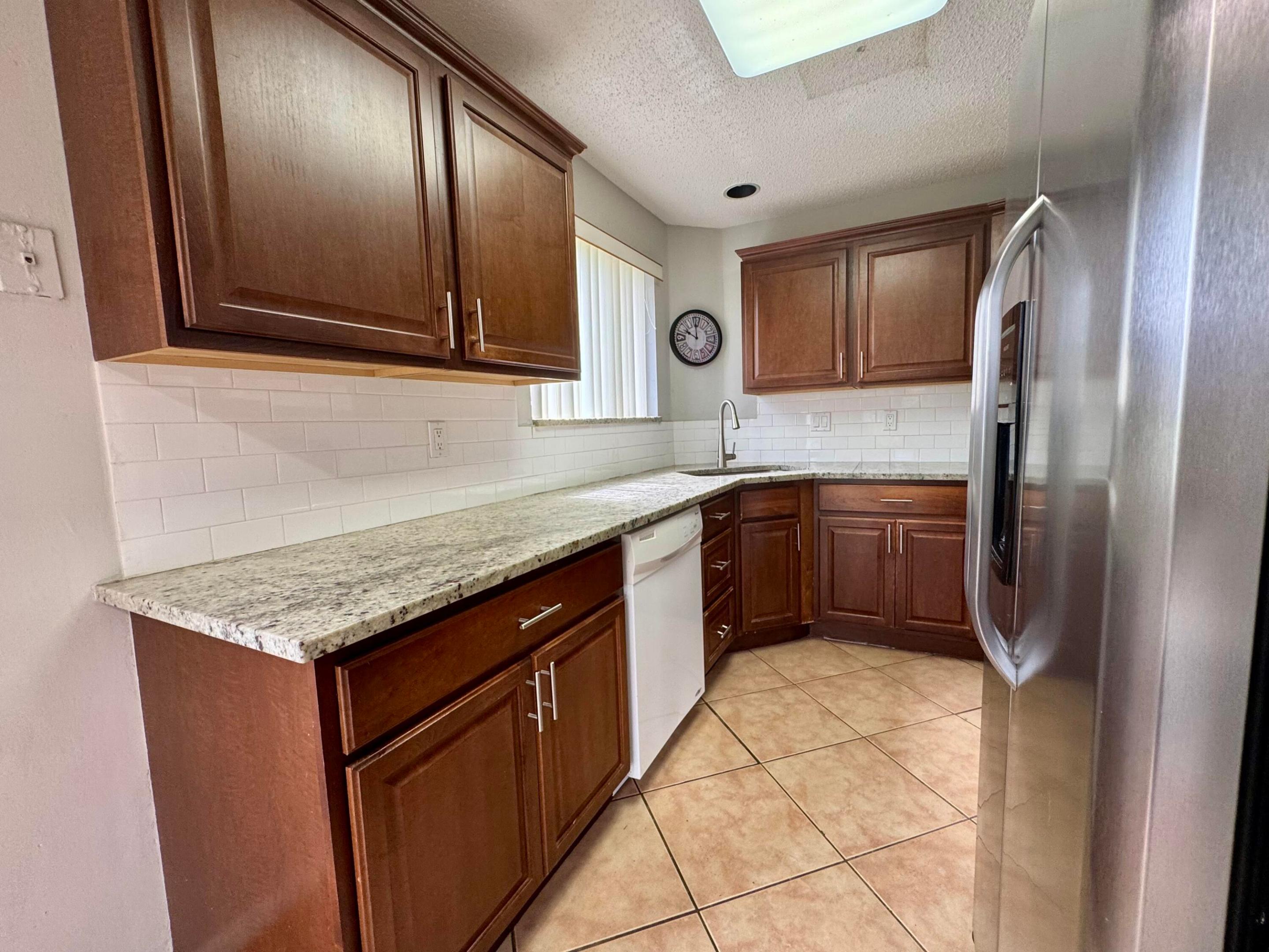 1877 Discovery Way Property Photo 11