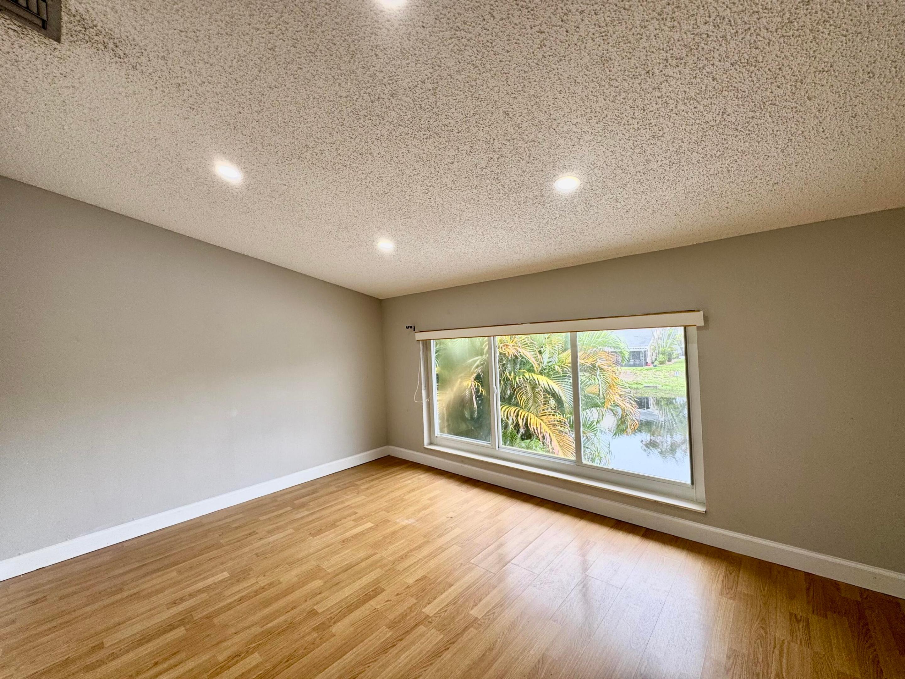 1877 Discovery Way Property Photo 27