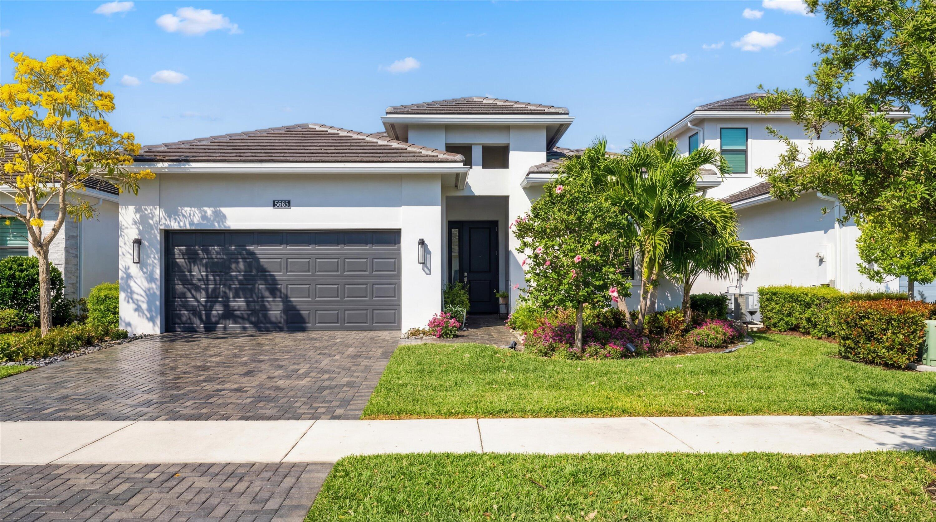 5583 Captiva Lane Property Photo 1