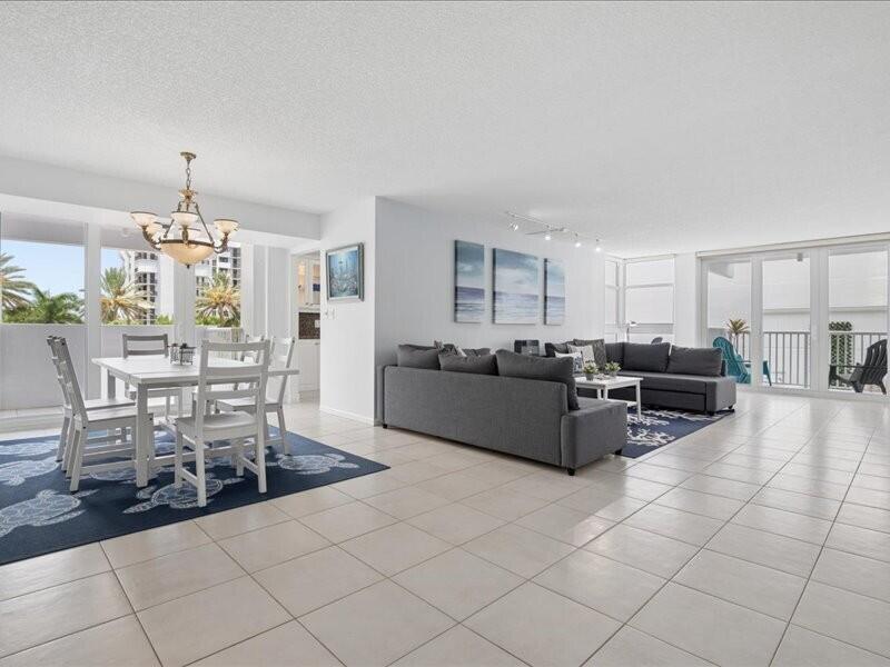 1370 S Ocean Boulevard 305 Property Photo 2