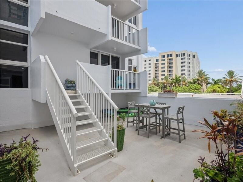 1370 S Ocean Boulevard 305 Property Photo 16