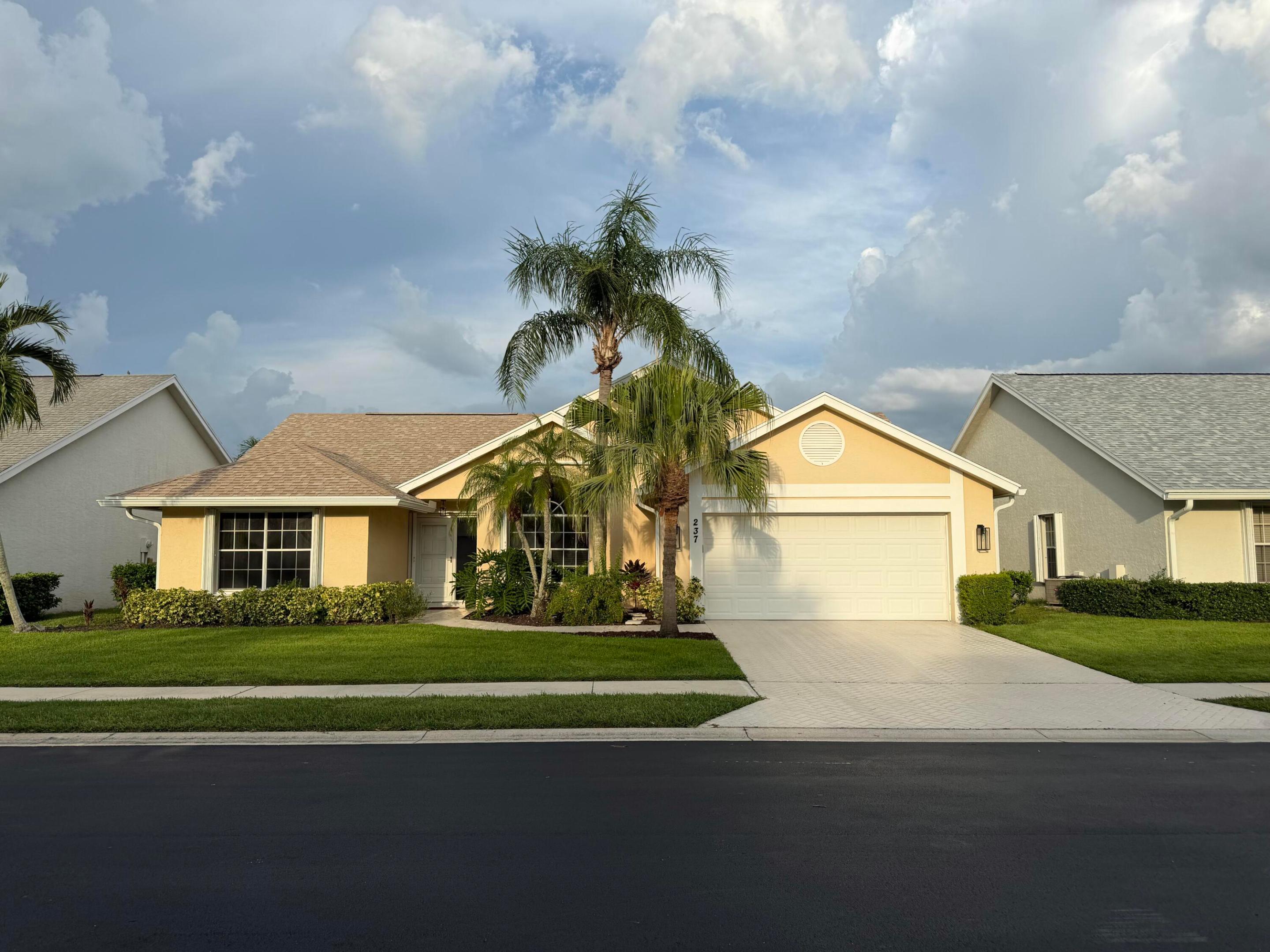 237 Moccasin Trail W Property Photo 39