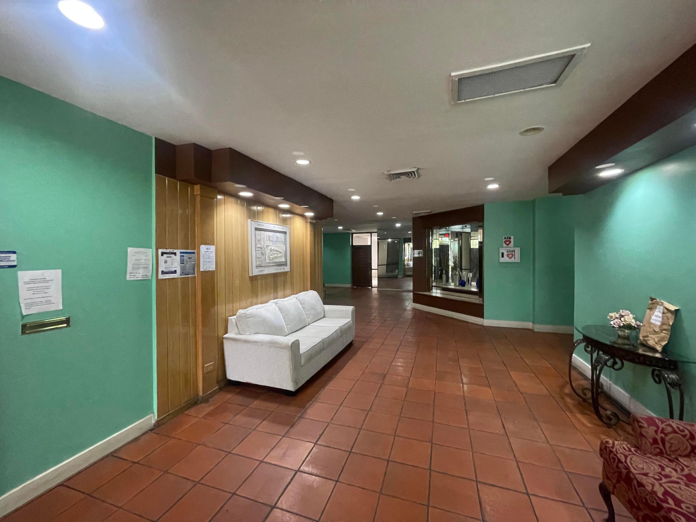 3301 Spanish Moss Terrace 610 Property Photo 4