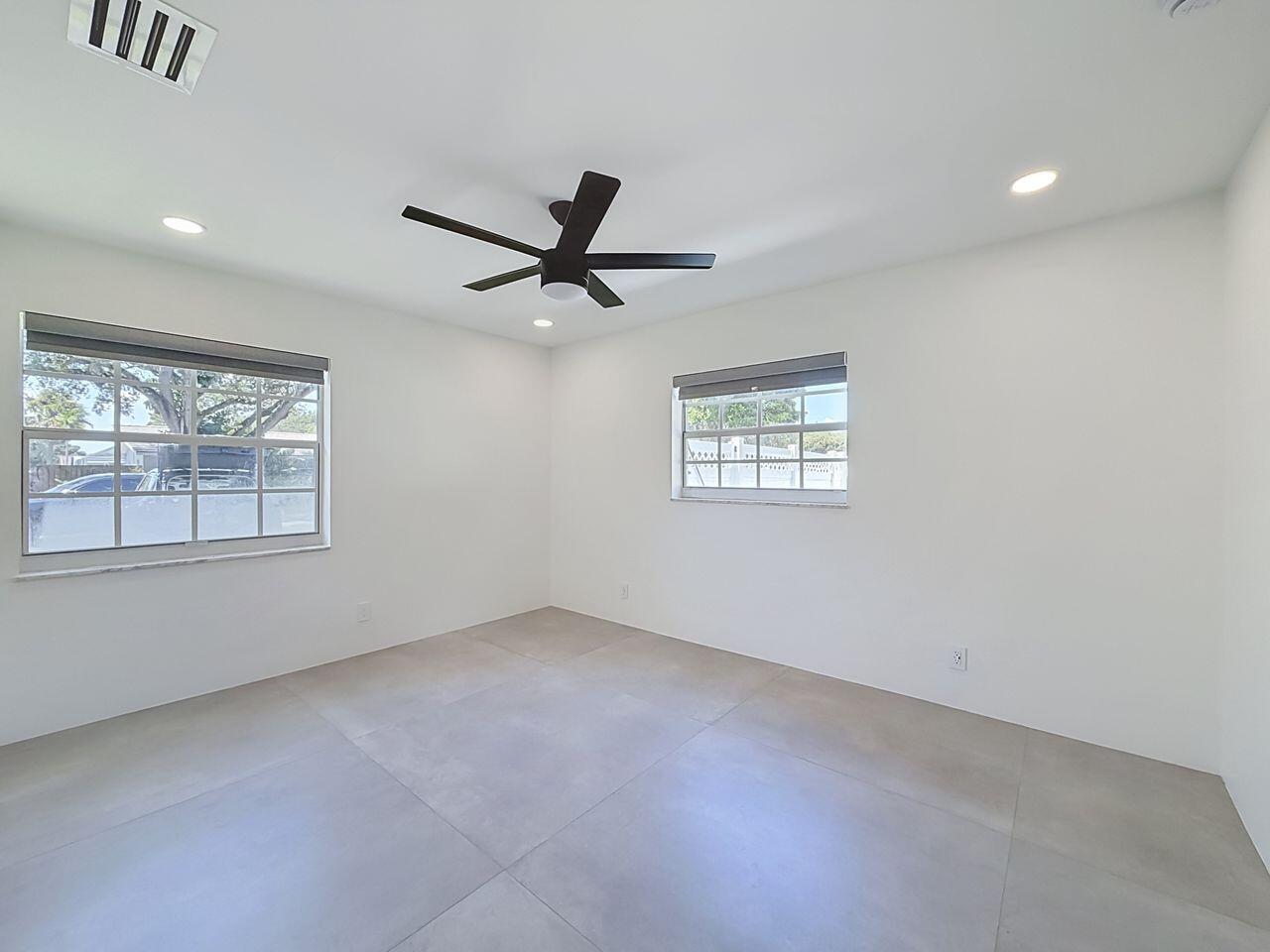 8971 Nw 33rd Street E-w Property Photo 15