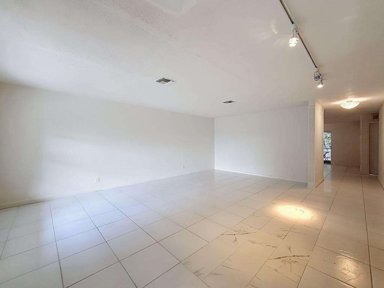 8971 Nw 33rd Street E-w Property Photo 26