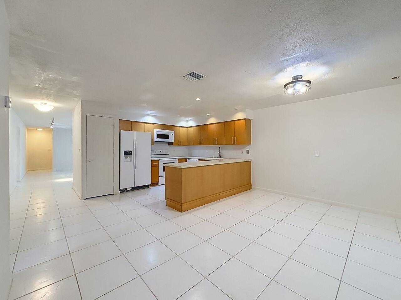 8971 Nw 33rd Street E-w Property Photo 34