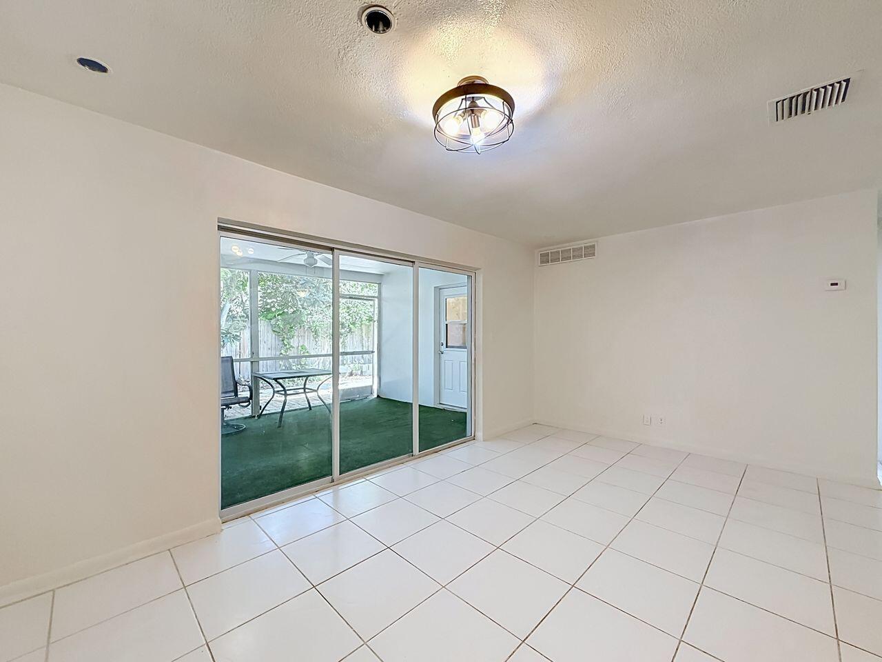 8971 Nw 33rd Street E-w Property Photo 38