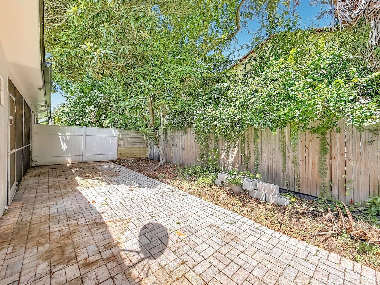 8971 Nw 33rd Street E-w Property Photo 41