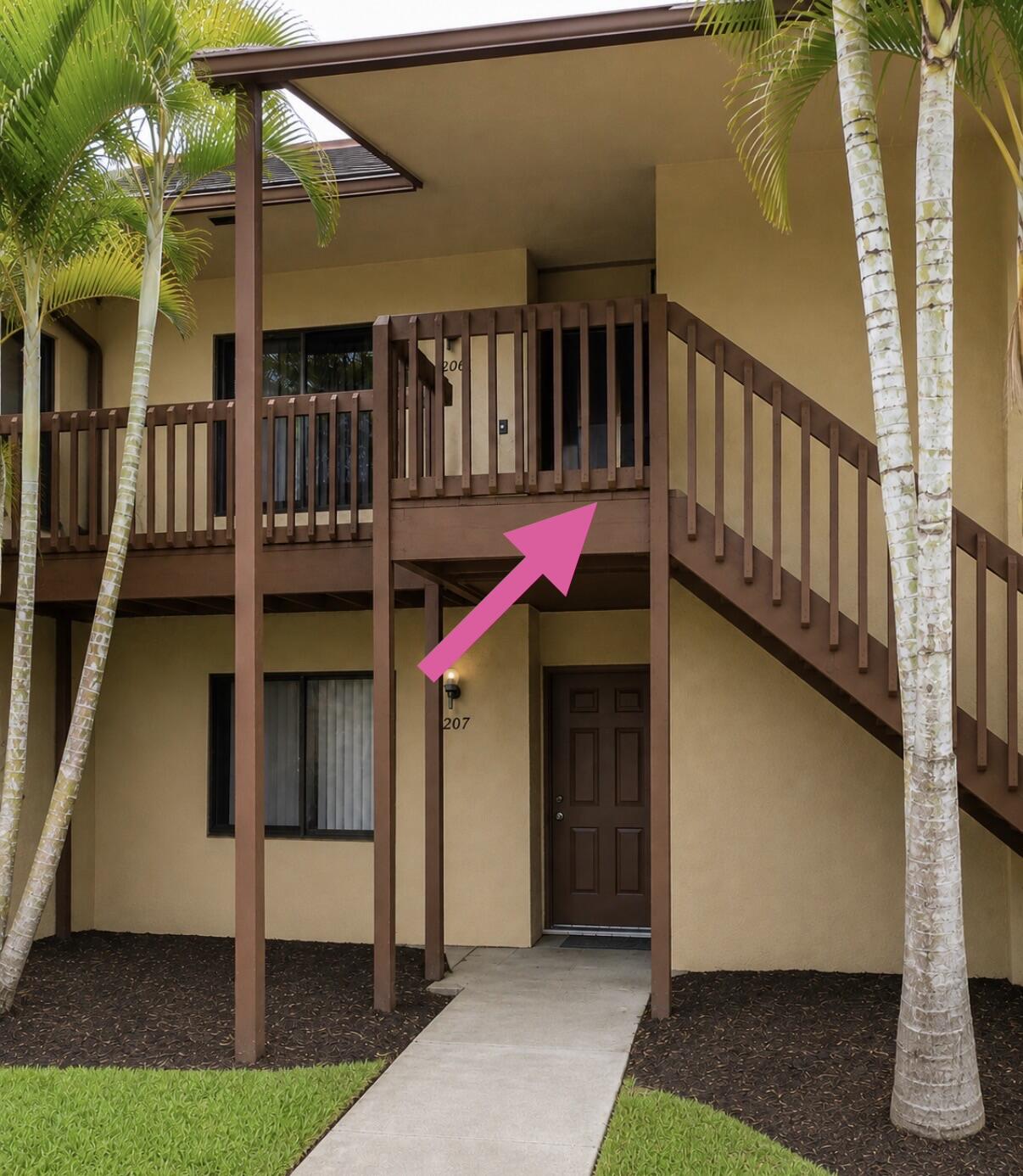 206 Lakeview Drive E Property Photo 1