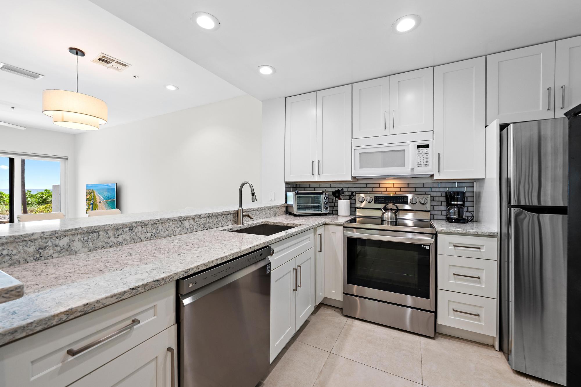 11545 Old Ocean Boulevard B Property Photo 7