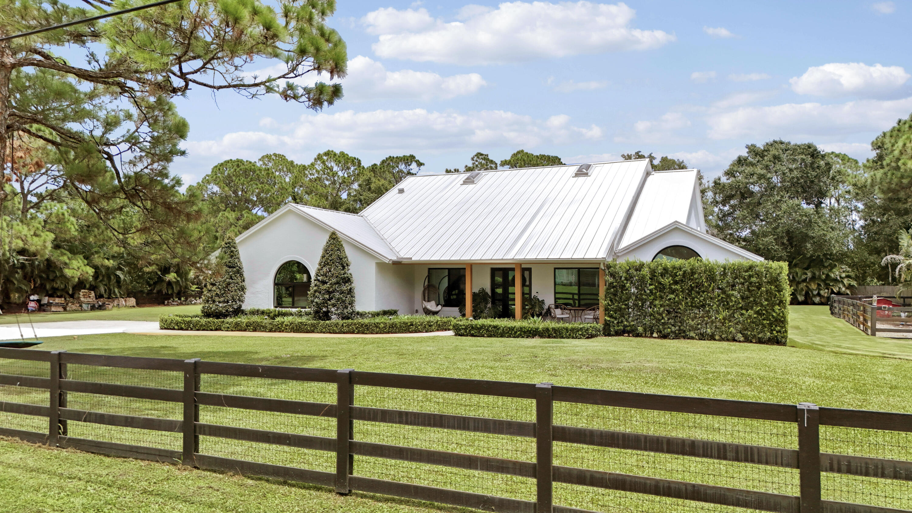 15316 75th Way N Property Photo 2