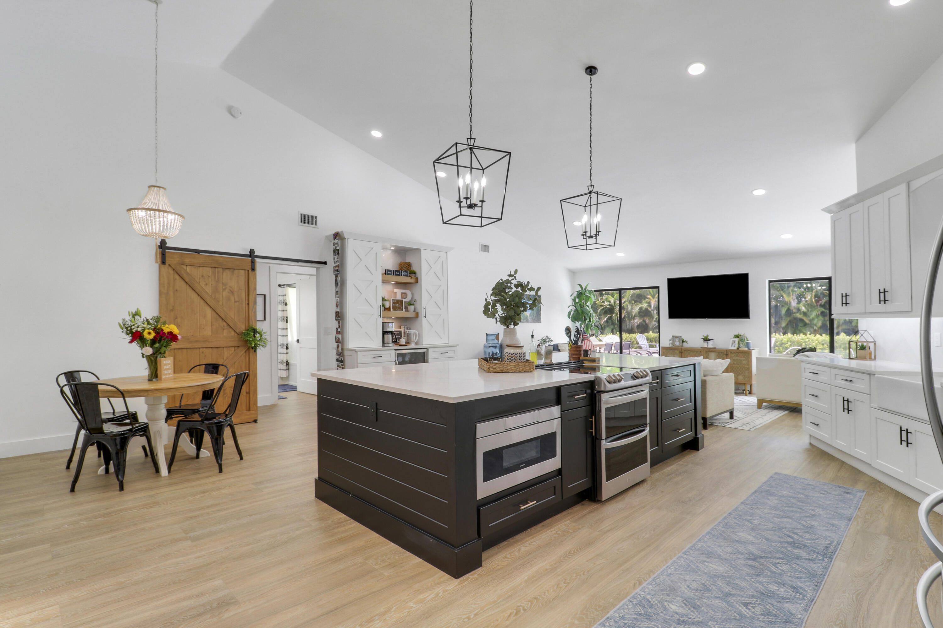 15316 75th Way N Property Photo 8