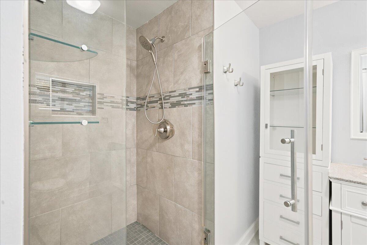 1740 Vally Road Property Photo 18