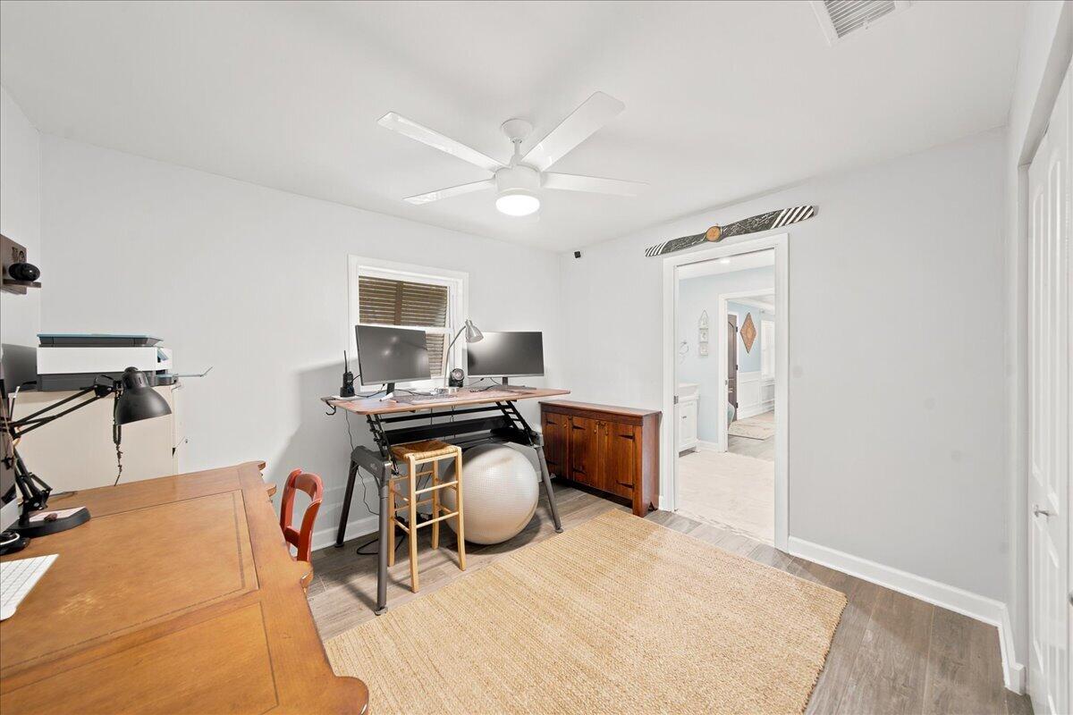 1740 Vally Road Property Photo 24