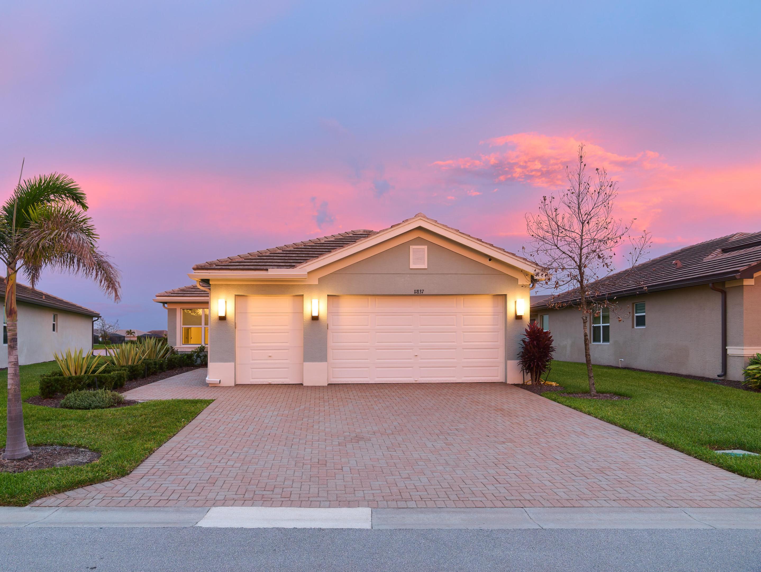 11837 Sw Poseidon Way Property Photo 2