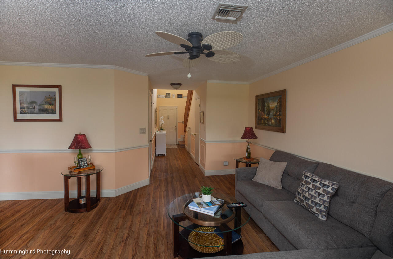 2047 Discovery Circle E Property Photo 8