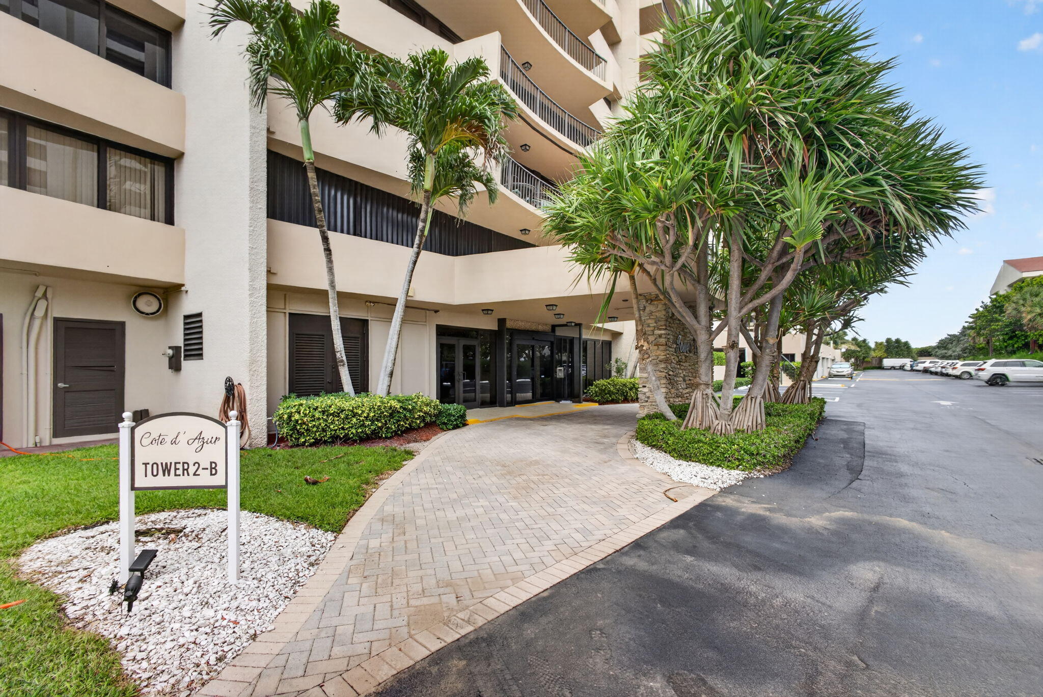 4200 N Ocean Drive 2-1601 Property Photo 16