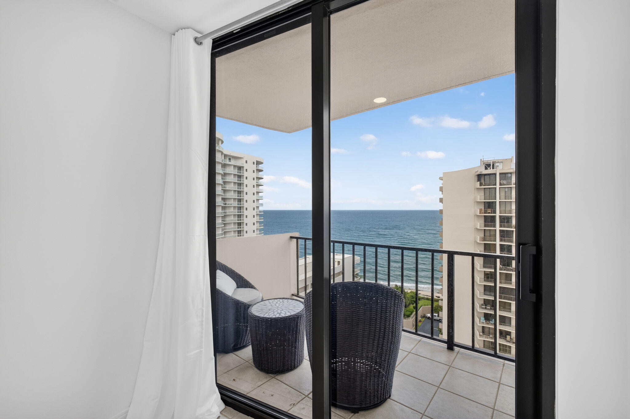 4200 N Ocean Drive 2-1601 Property Photo 26